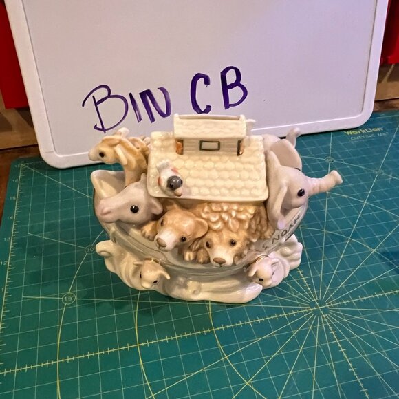 Noah’s Ark by Lenox Piggy Bank Baby Shower Nursery - Picture 5 of 11